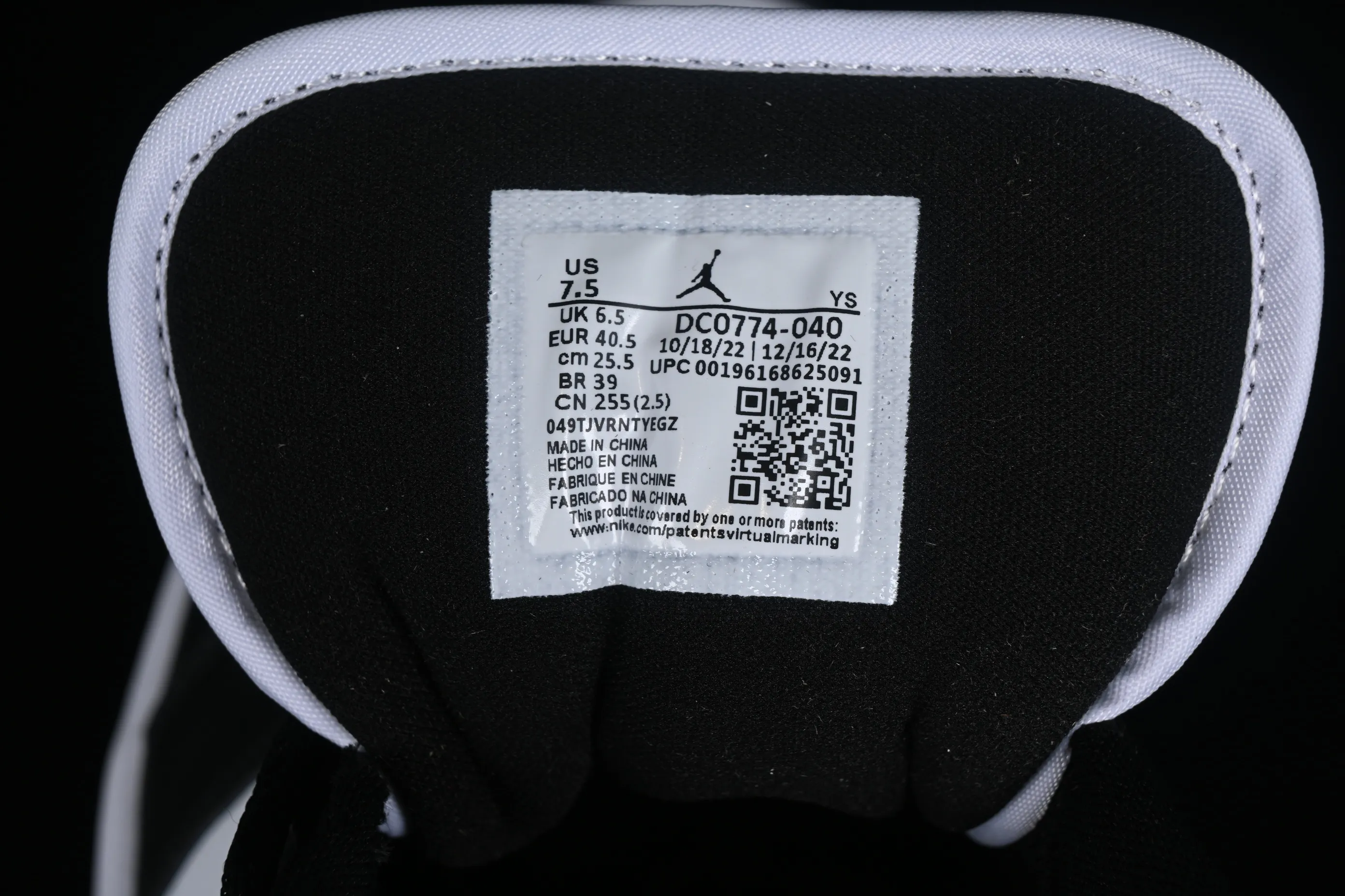 All categories Air Jordan Jordan series basketball shoes Air Jordan 1 Low Air Jordan 1 Low AJ1 Joe 1 black and white blue hook low-top cultural basketball shoes DC0774-040